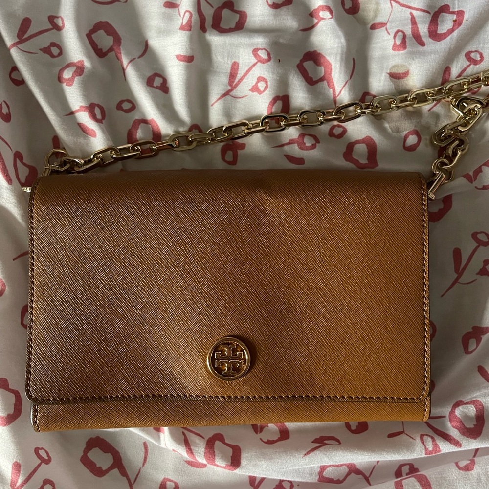 Tory Burch Emerson Chain Wallet Crossbody !!SOLD!!
